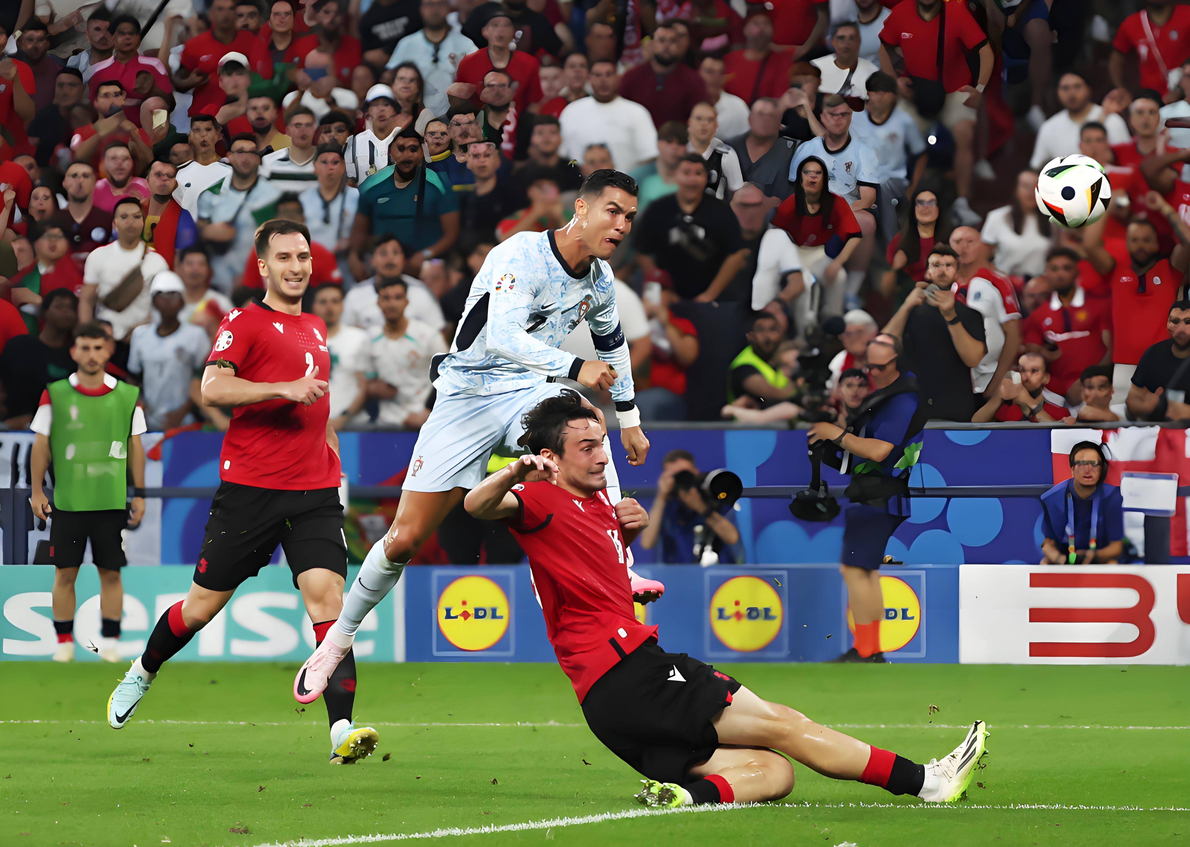 C罗连续七场比赛得分超过大胜德约科维奇连续十场比赛得分超过夺冠,网友:费德勒赛事官方发布战术调整新规的简单介绍 C罗连续七场比赛得分超过大胜德约科维奇连续十场比赛得分超过夺冠,网友:费德勒赛事官方发布战术调整新规的简单介绍