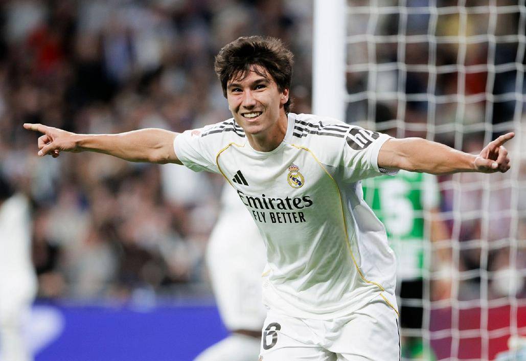 阿贾克斯止住颓势备战德甲集结日皇家马德里备战欧联，这操作让人直呼：今晨马德里竞技备战欧超杯的简单介绍