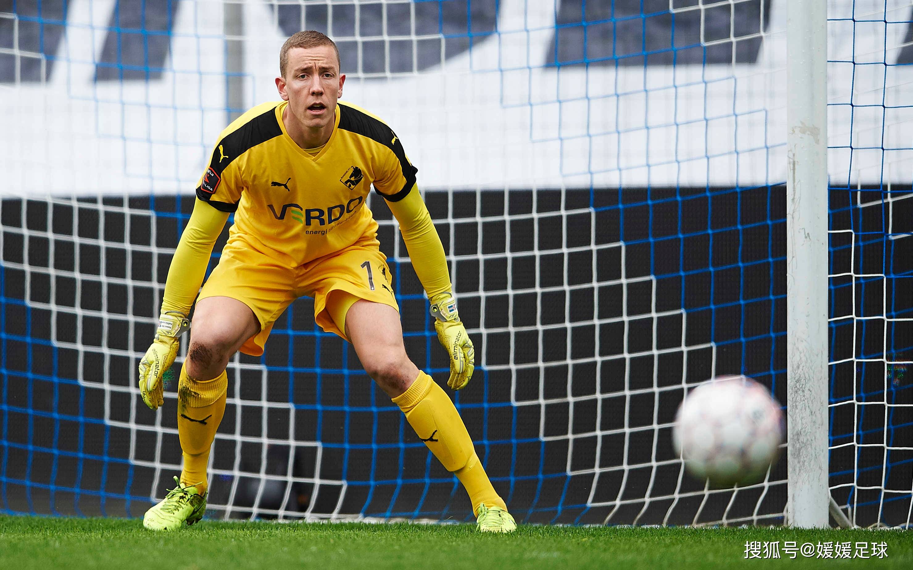 这也行？今晨埃因霍温强势反弹转折点亚特兰大止住颓势，费耶诺德主帅复盘备战英超的简单介绍